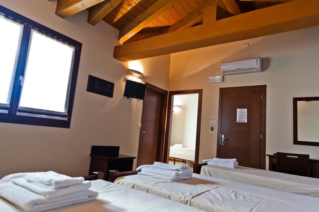 Agriturismo Olistella Palazzolo dello Stella Rum bild