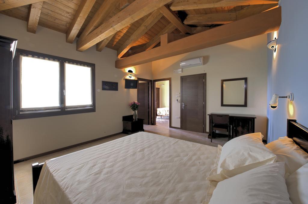 Agriturismo Olistella Palazzolo dello Stella Rum bild